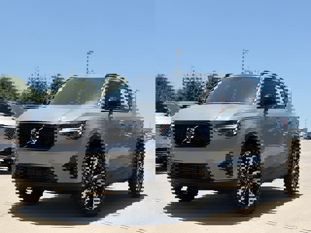 New 2026 Volvo XC40 B4 Plus w/ Protection Package Premier