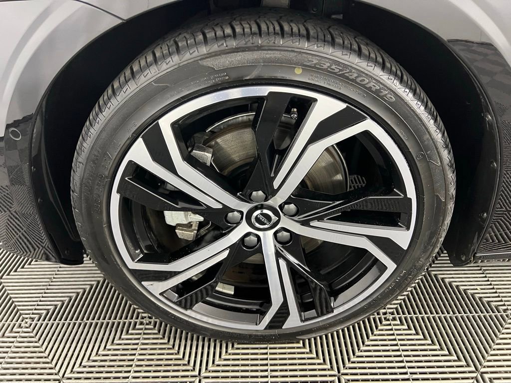 Used 2025 Volvo S60 B5 Plus image 12