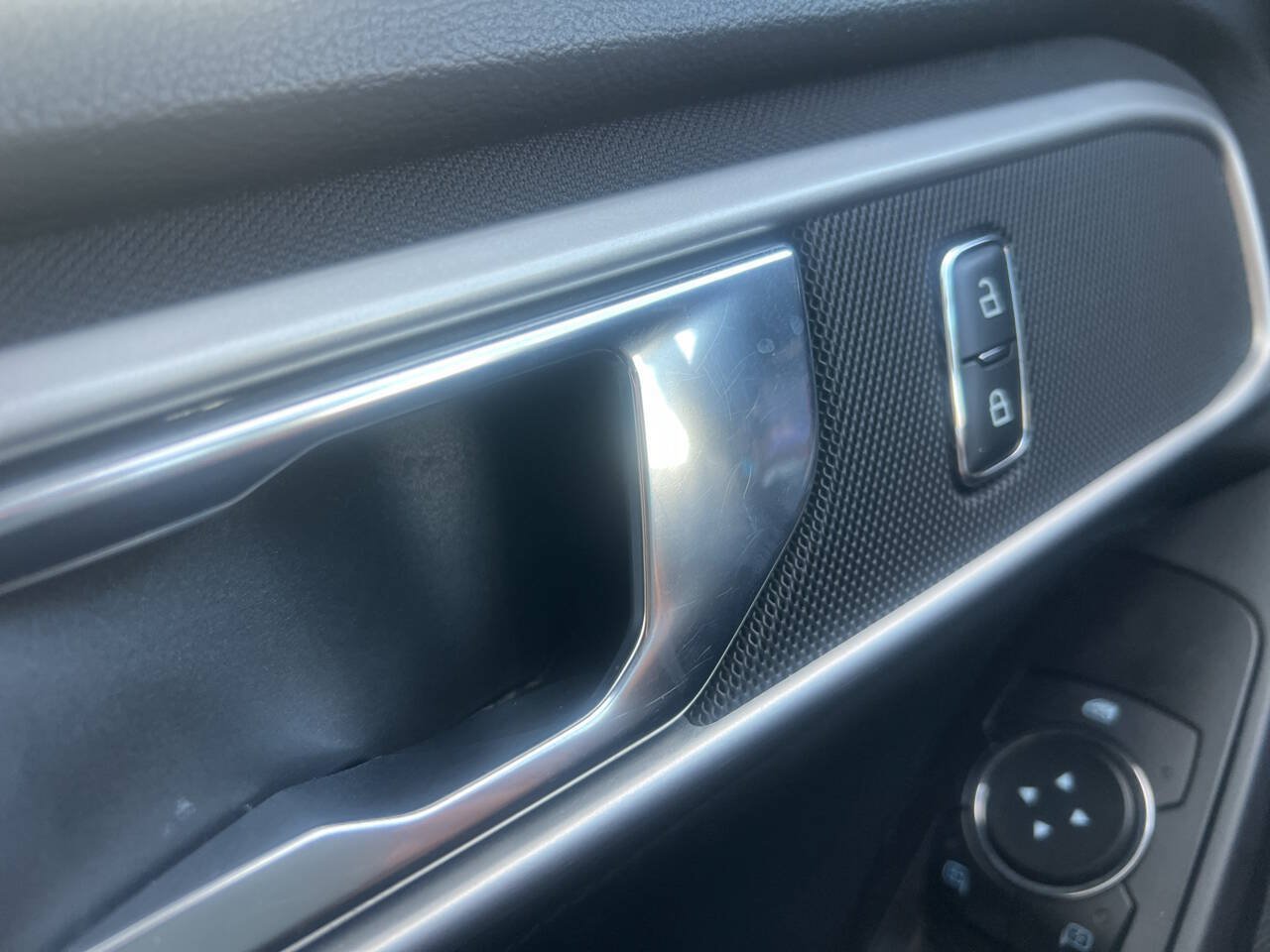 Used 2020 Ford Explorer XLT RWD image 26