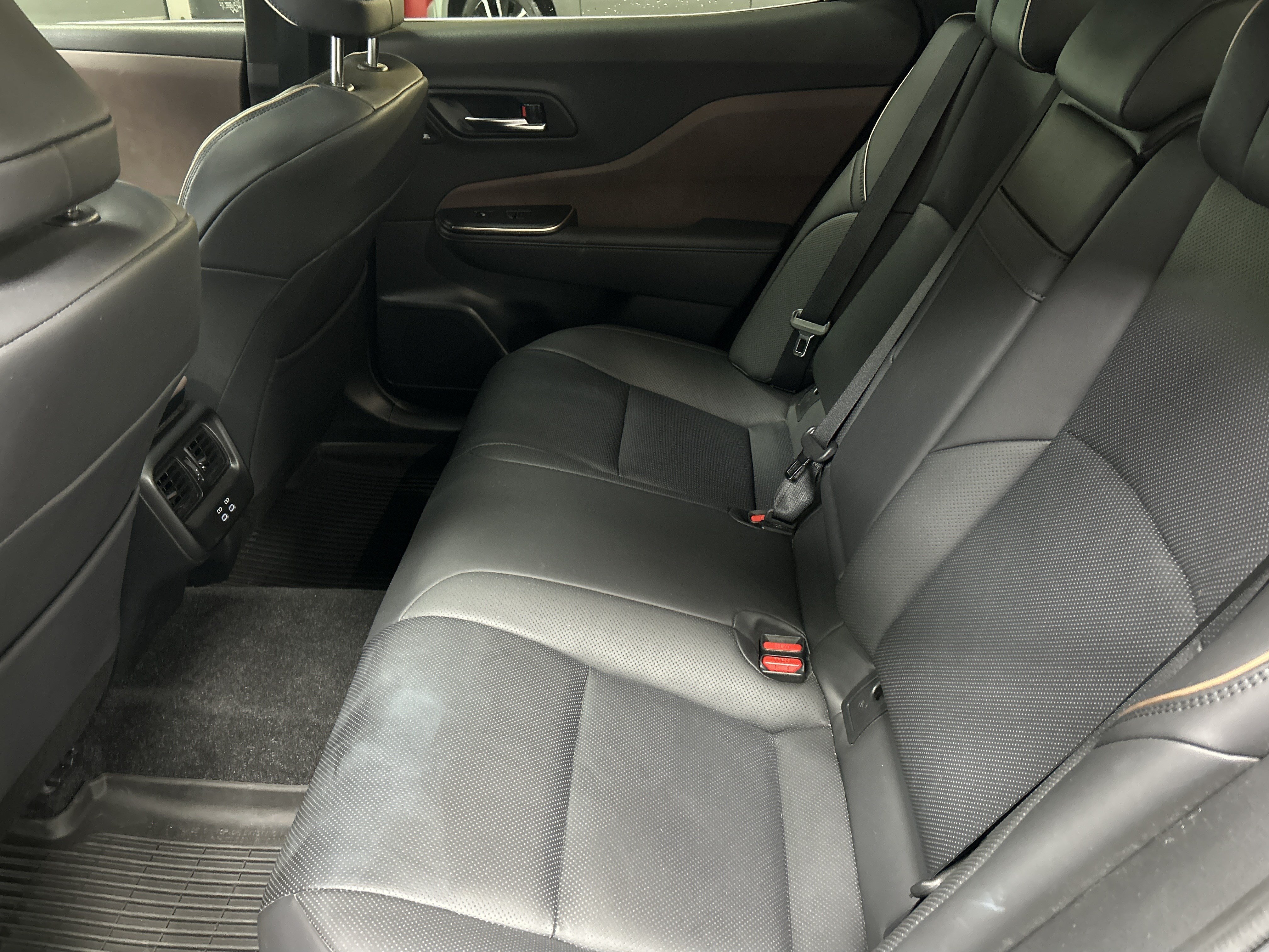 Used 2023 Toyota Crown AWD/4WD image 32