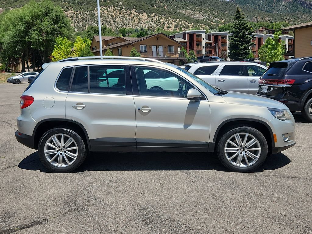 Used 2011 Volkswagen Tiguan S AWD/4WD image 2