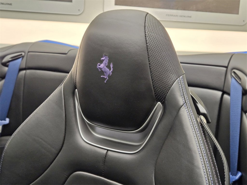 Used 2019 Ferrari Portofino image 32