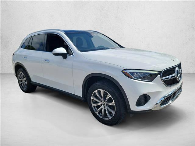 Used 2024 Mercedes-Benz GLC 300 image 3
