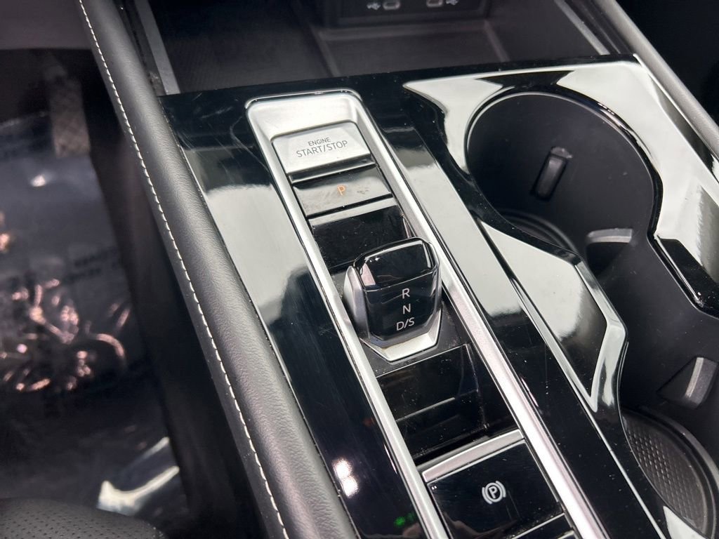 Used 2024 Volkswagen Atlas SE image 12