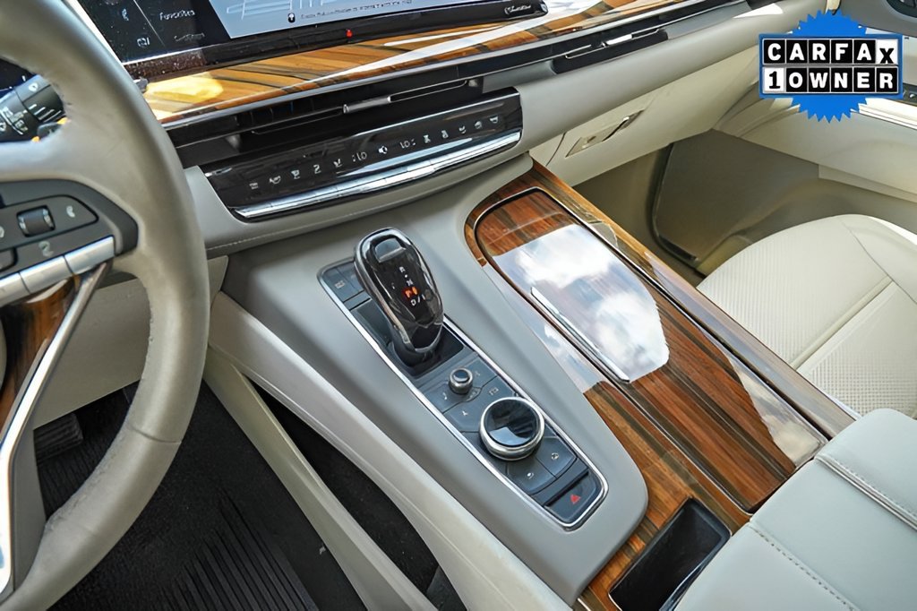 Certified 2024 Cadillac Escalade Sport Platinum w/ LPO, ONYX Package RWD image 19