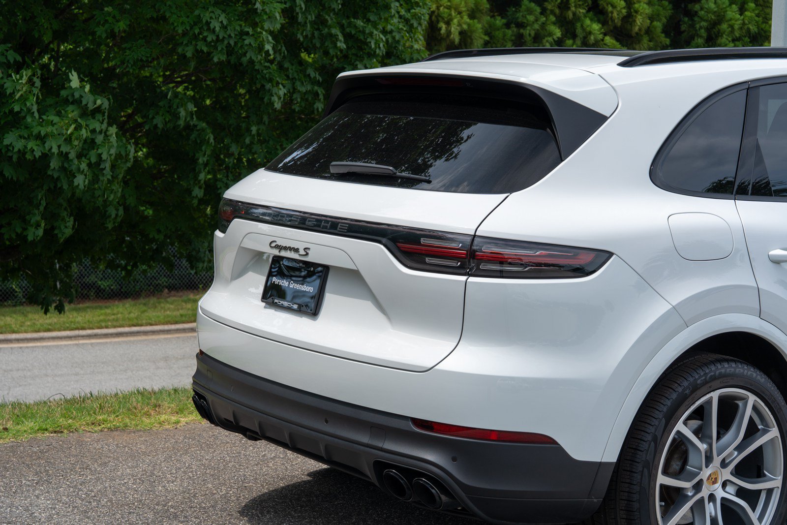 Certified 2023 Porsche Cayenne S AWD/4WD image 13