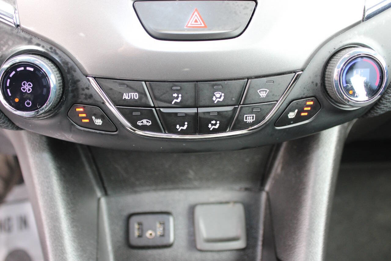 Used 2019 Chevrolet Cruze LT w/ Convenience Package FWD image 12