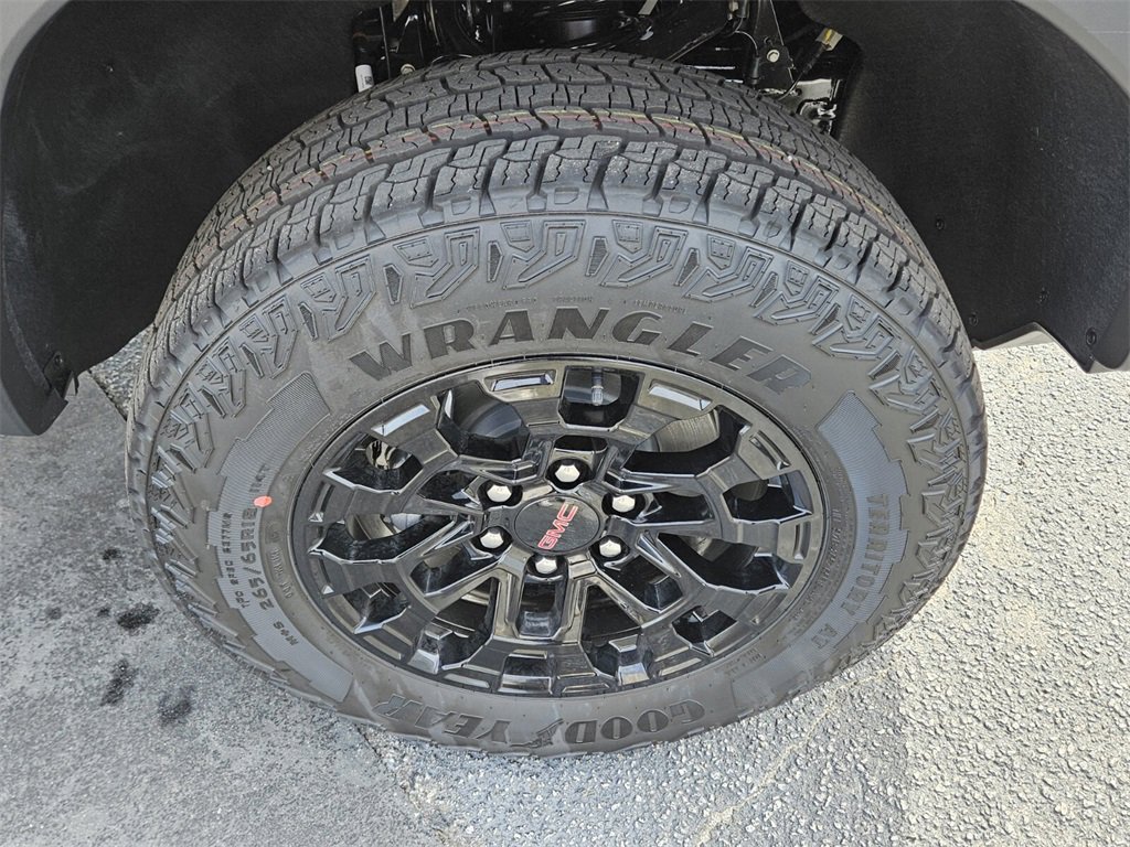 New 2026 GMC Canyon Elevation w/ Convenience Package image 14