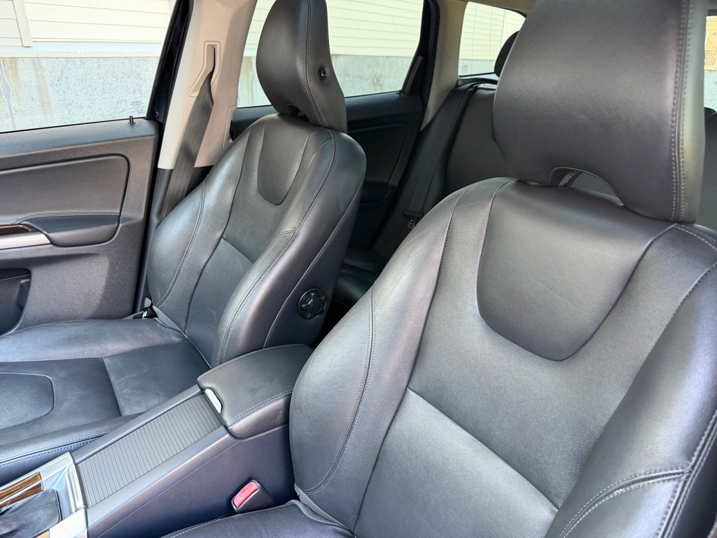 Used 2015 Volvo XC60 T6 Premier Plus AWD/4WD image 16