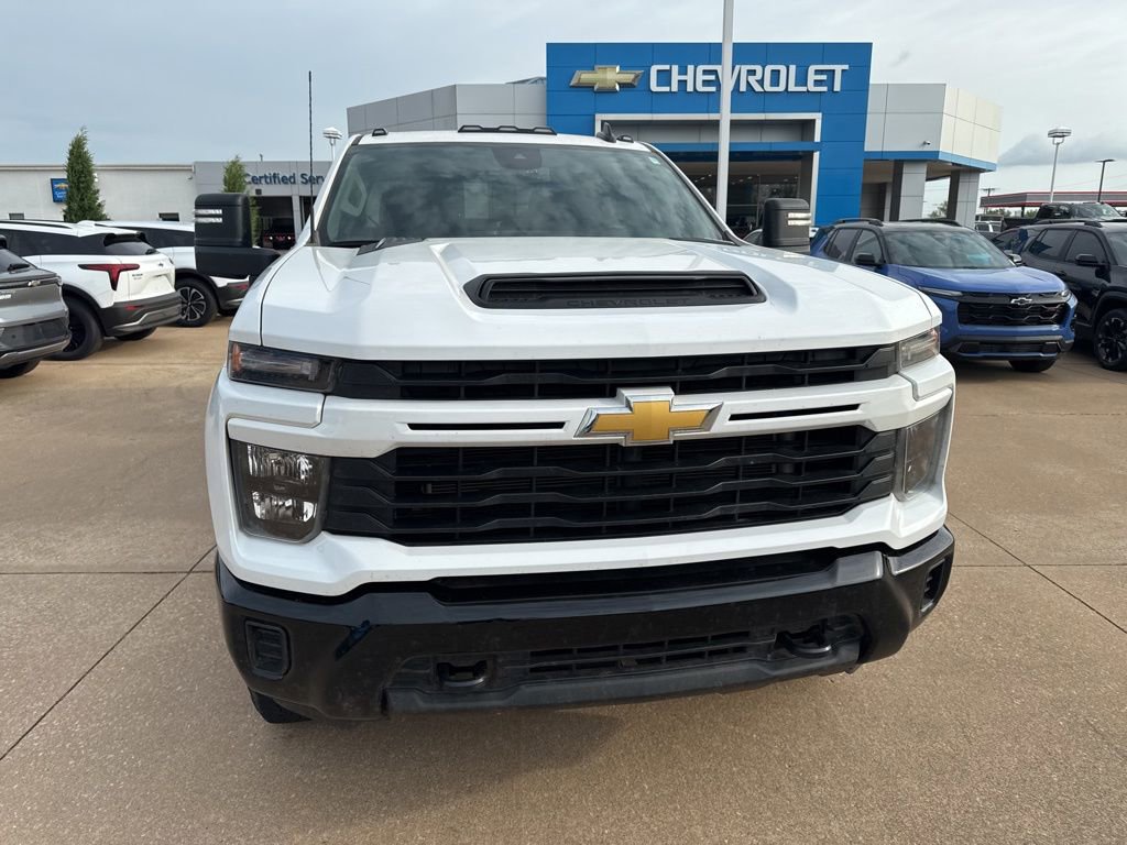 Used 2024 Chevrolet Silverado 2500 Custom w/ Custom Value Package AWD/4WD image 2