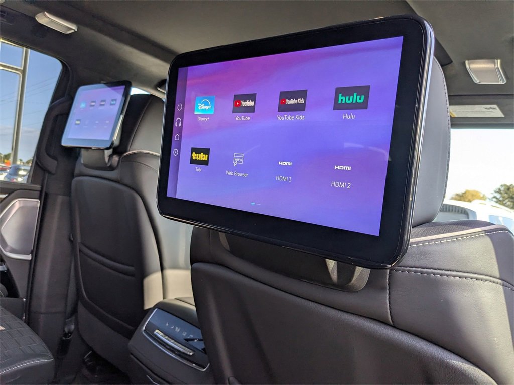 Certified 2025 Cadillac Escalade Premium Luxury Platinum image 28