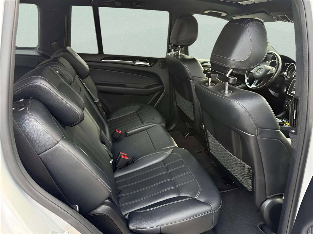 Used 2017 Mercedes-Benz GLS 450 4MATIC w/ Premium Package image 24
