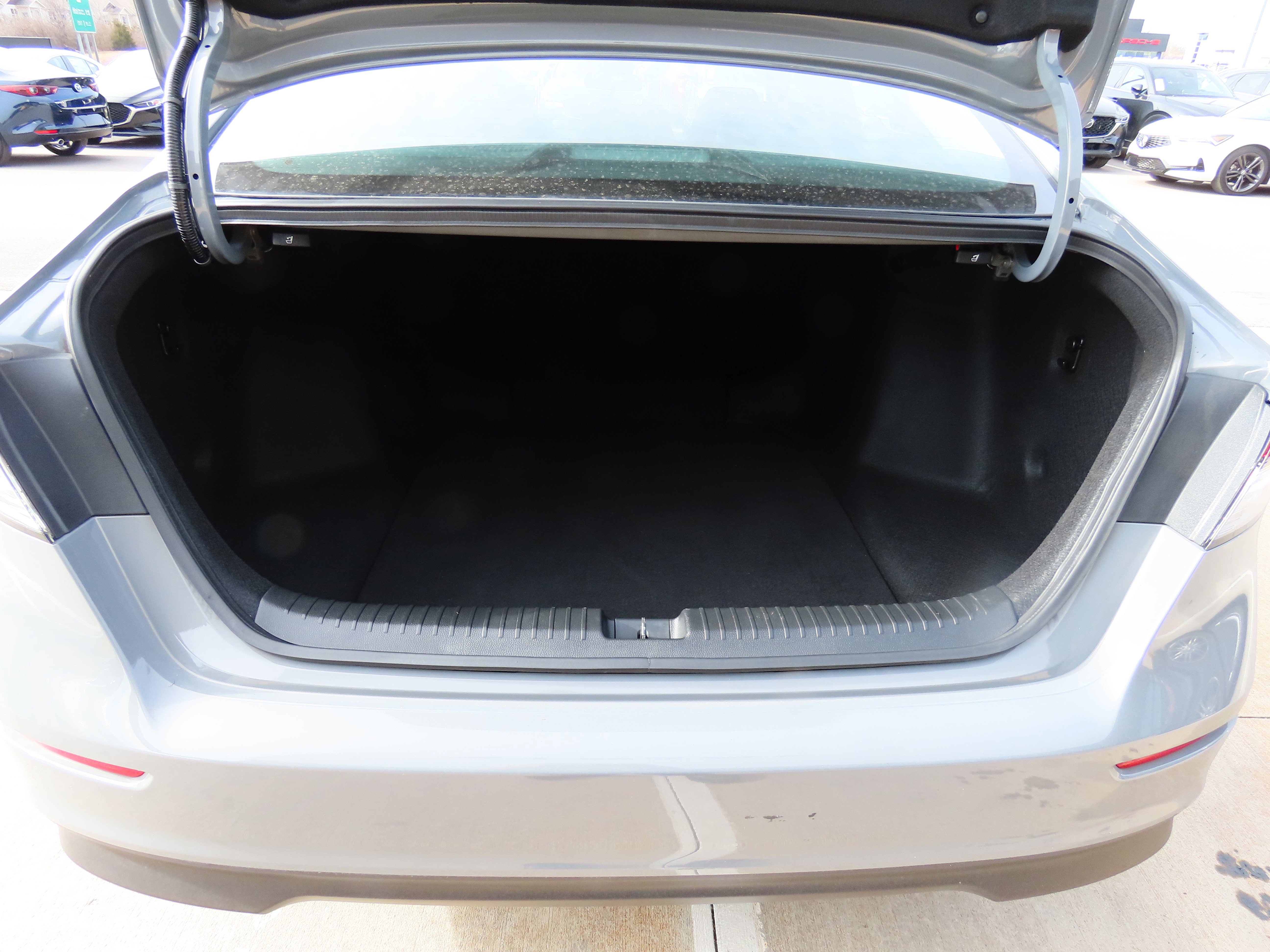 Used 2025 Honda Accord SE image 18