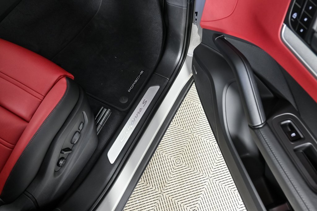 New 2026 Porsche Cayenne S image 26