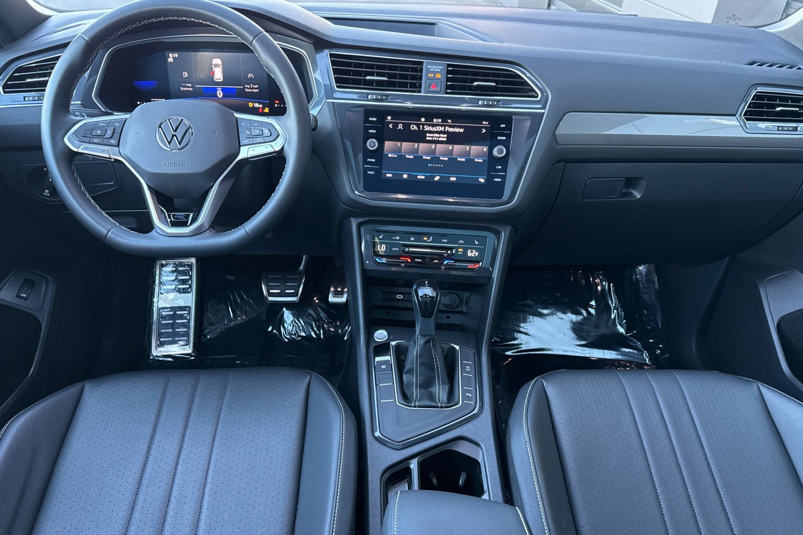 Used 2023 Volkswagen Tiguan SE R-Line FWD image 14