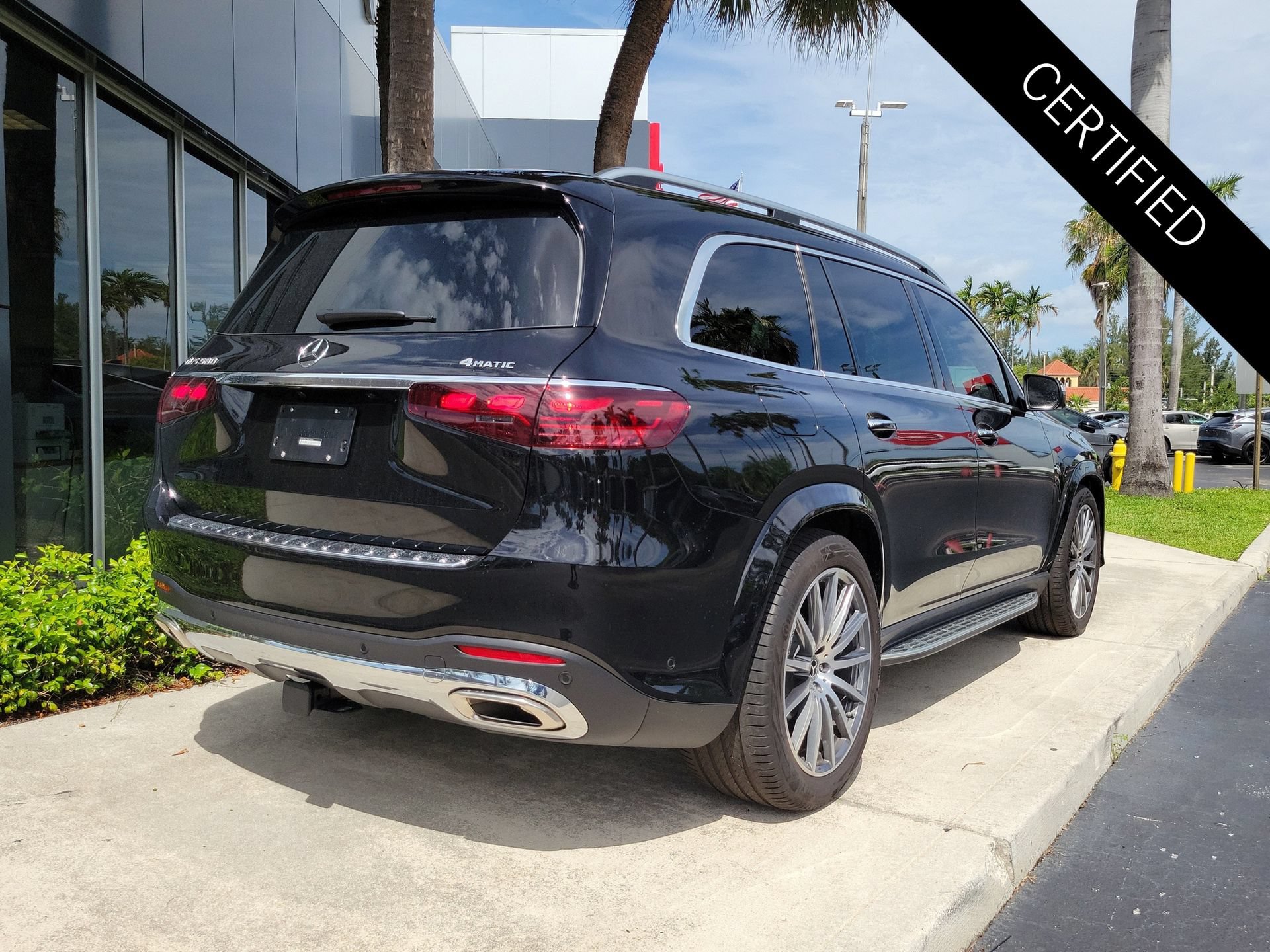 Certified 2026 Mercedes-Benz GLS 580 4MATIC image 3