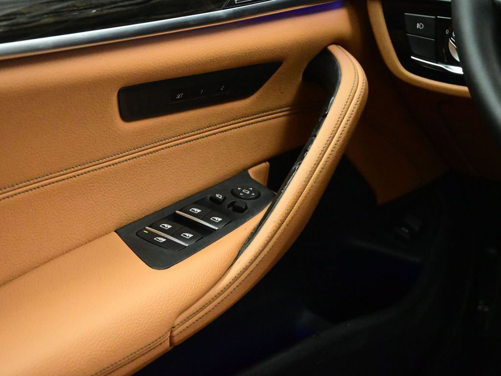 Used 2018 BMW 540i image 40