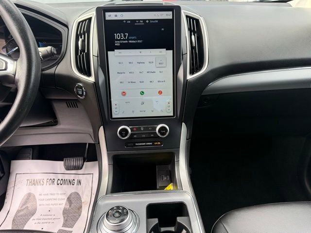 Used 2022 Ford Edge SEL image 21