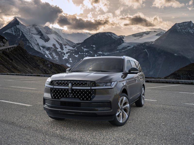 New 2026 Lincoln Navigator Black Label AWD/4WD image 2
