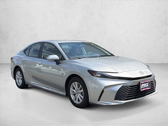Used 2025 Toyota Camry LE FWD image 3