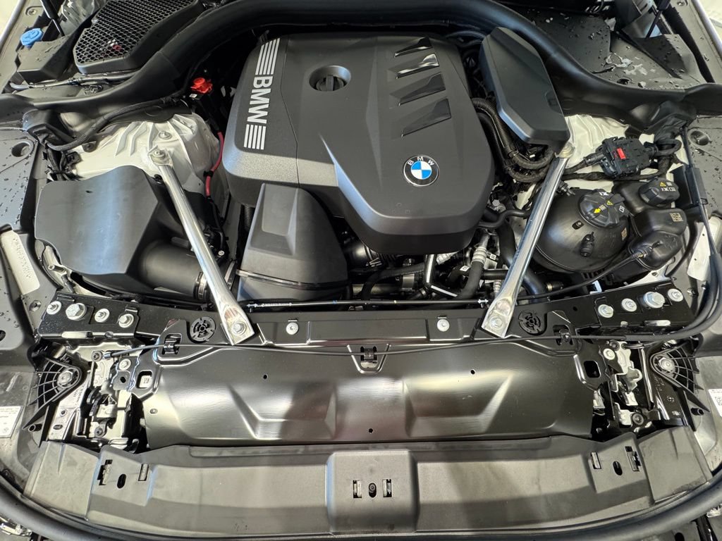 Used 2026 BMW 530i xDrive w/ M Sport Package AWD/4WD image 31