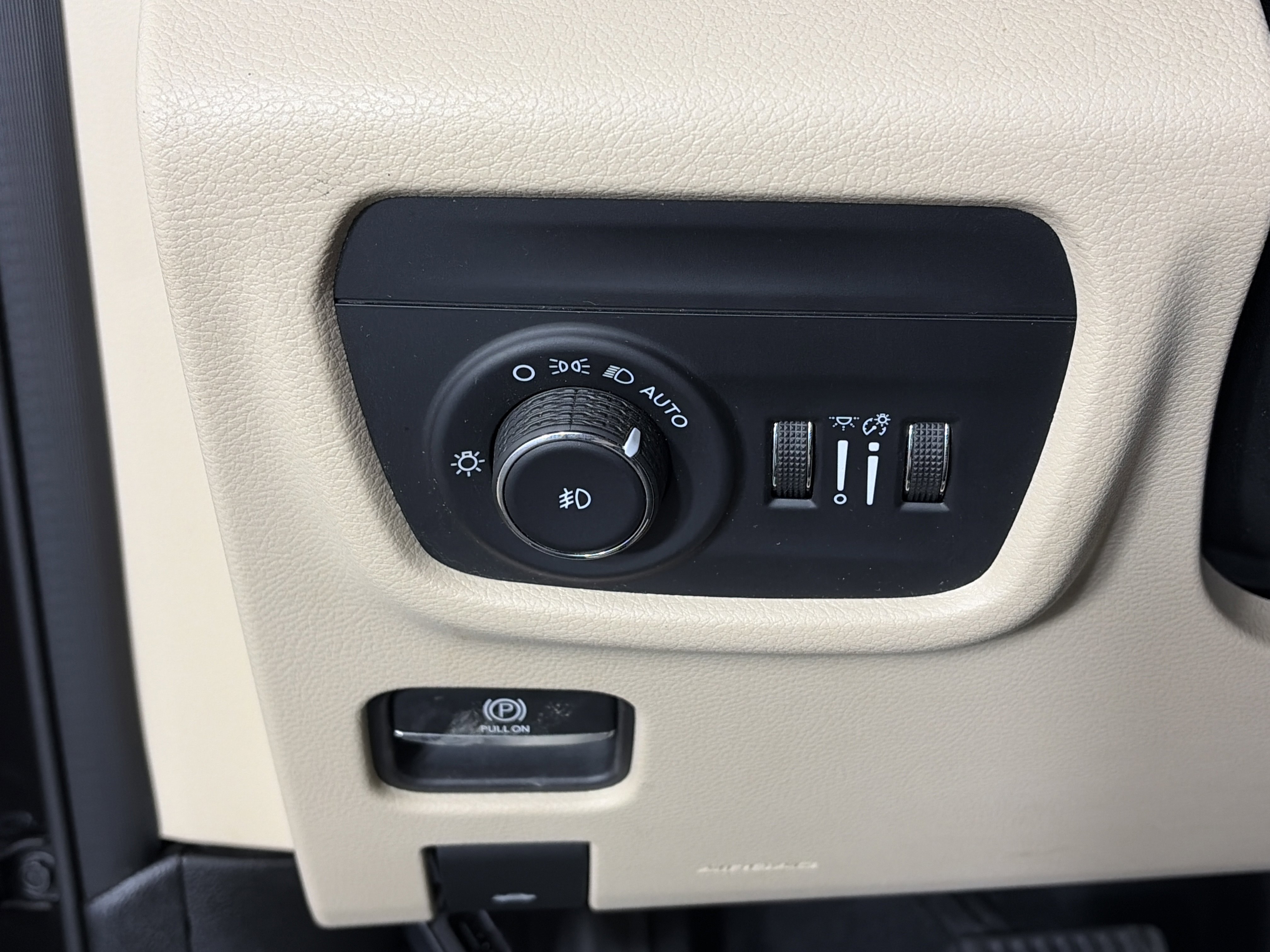 Used 2022 Jeep Grand Cherokee L Limited image 30