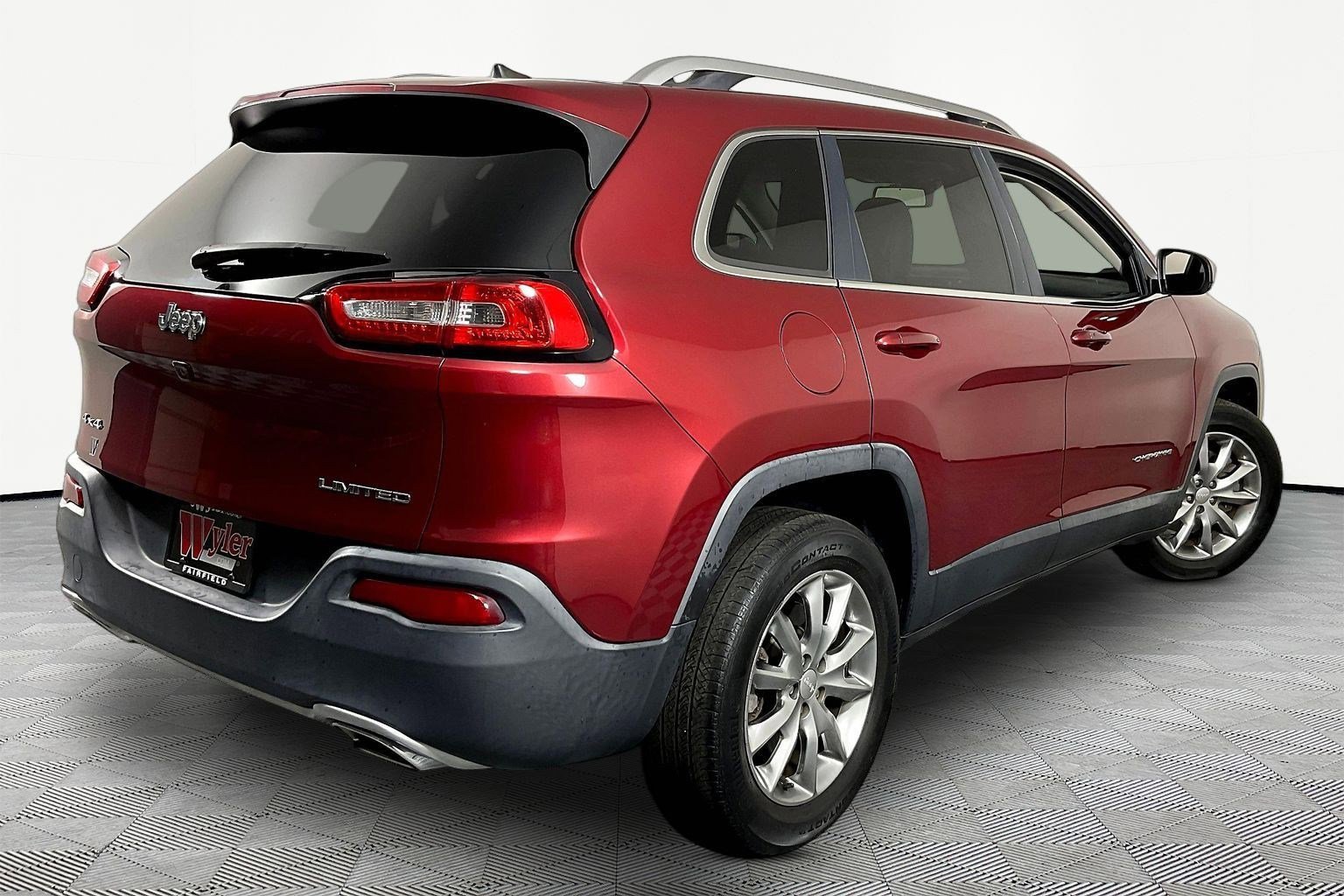 Used 2017 Jeep Cherokee Limited image 6