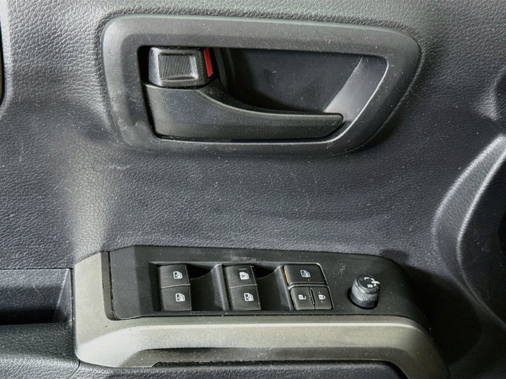 Used 2019 Toyota Tacoma SR5 RWD image 21