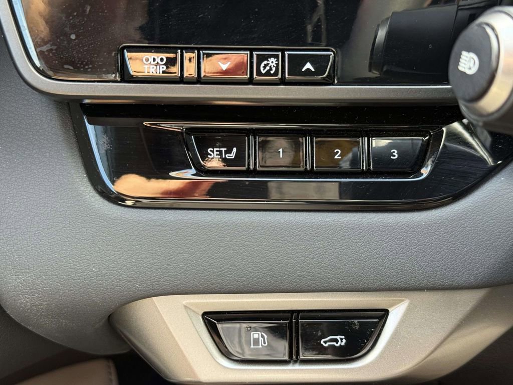 Used 2024 Lexus RX 350 Premium image 24