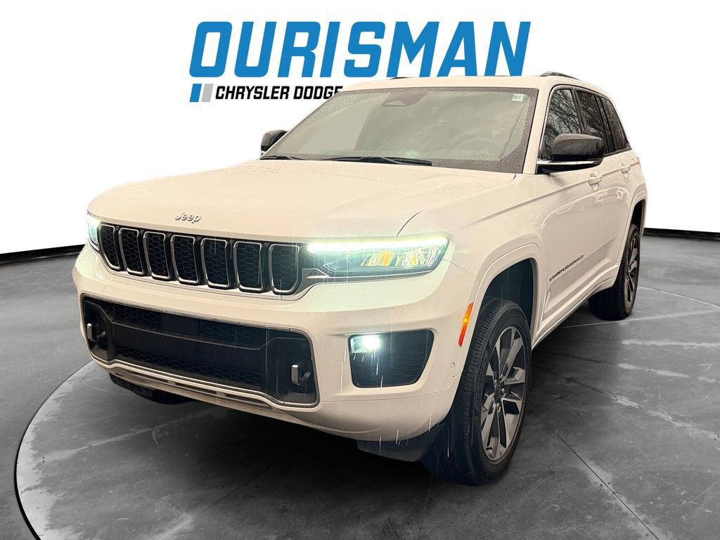 Used 2024 Jeep Grand Cherokee Overland image 2