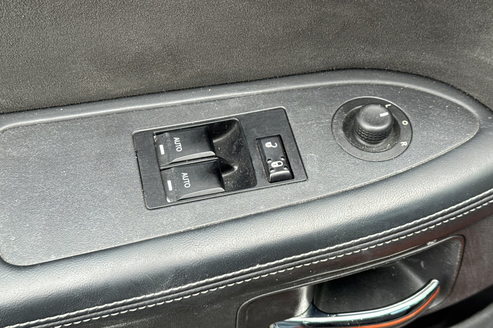 Used 2011 Dodge Challenger SRT8 w/ SRT Option Group II RWD image 12