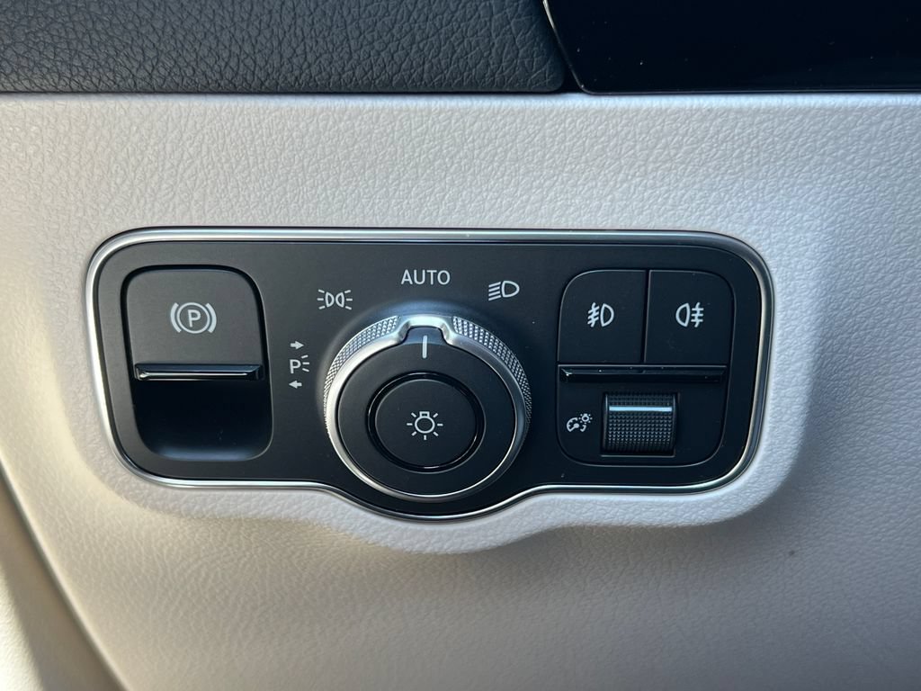 New 2026 Mercedes-Benz GLA 250 4MATIC image 17