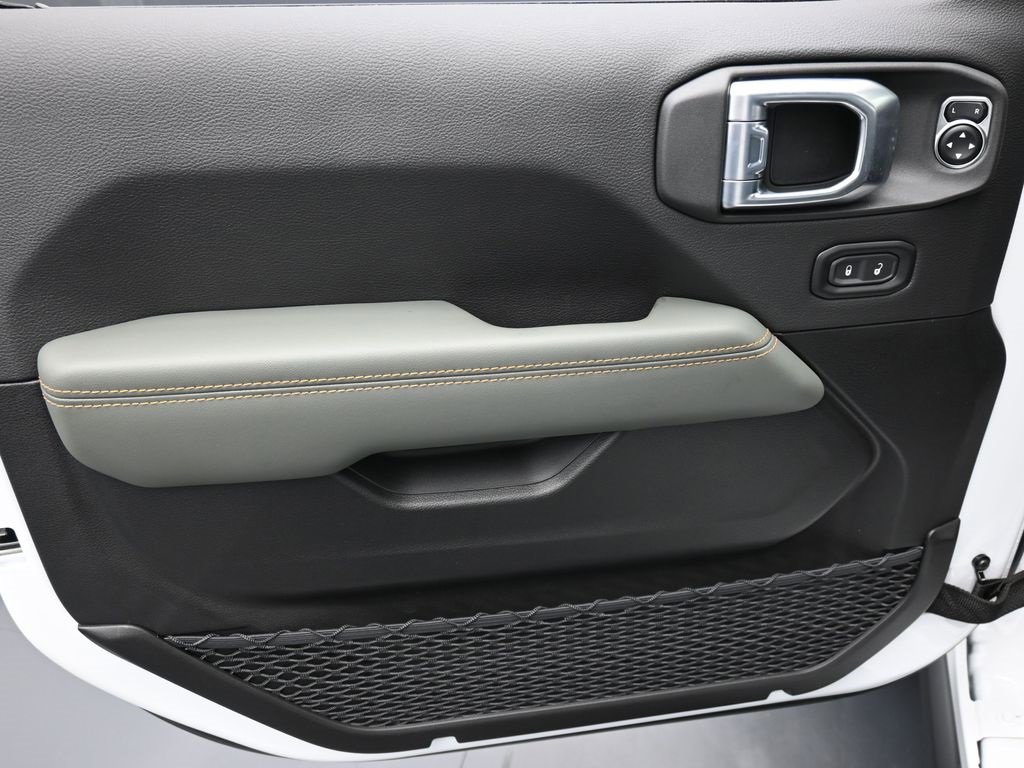 New 2026 Jeep Gladiator Mojave image 9