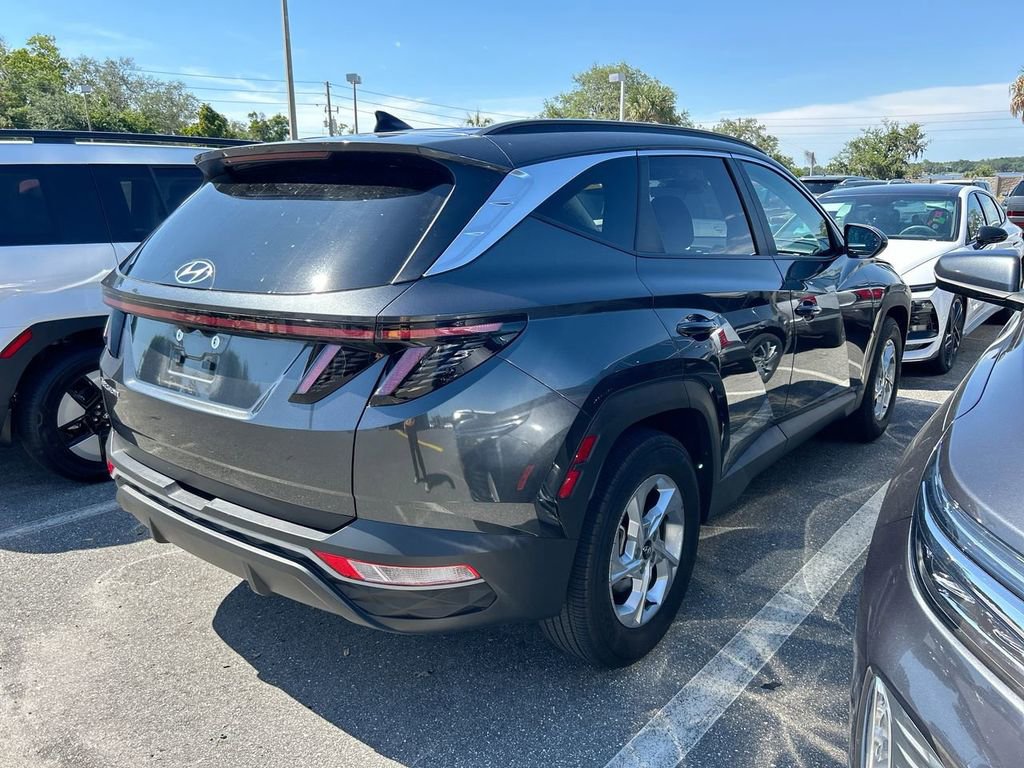 Used 2023 Hyundai Tucson SEL FWD image 2
