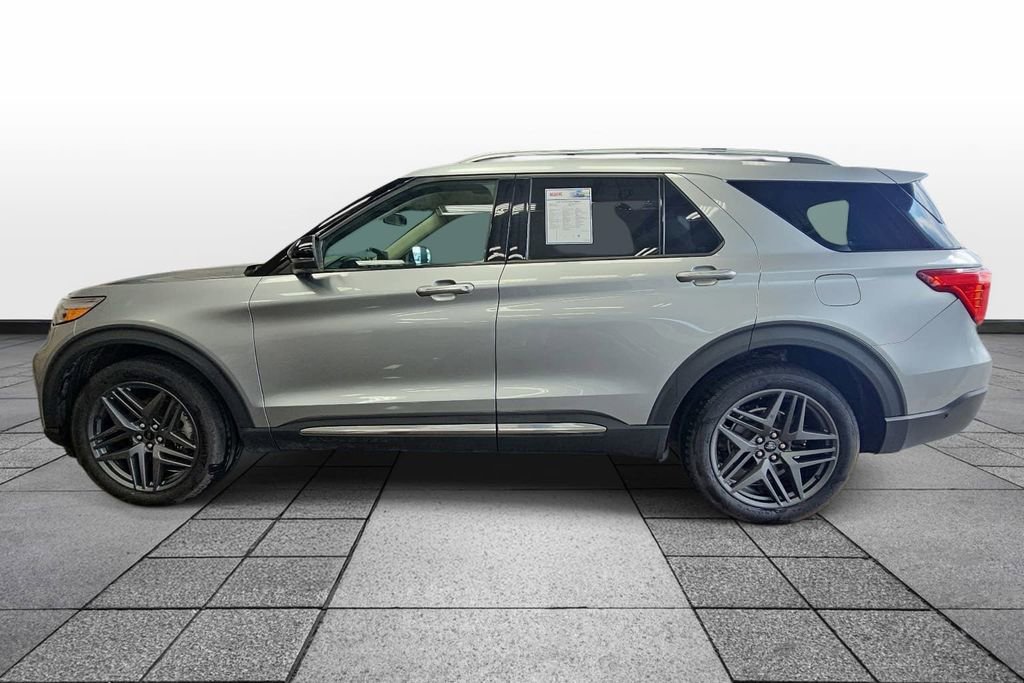 Used 2020 Ford Explorer Platinum w/ Premium Technology Package AWD/4WD image 8