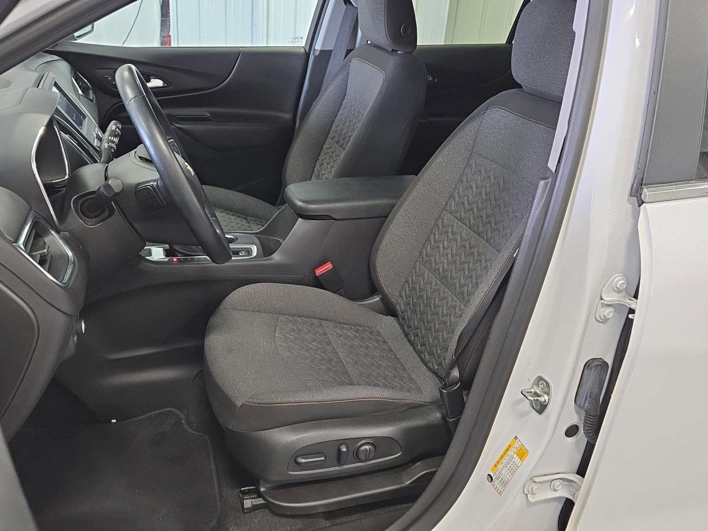 Used 2024 Chevrolet Equinox LT image 4