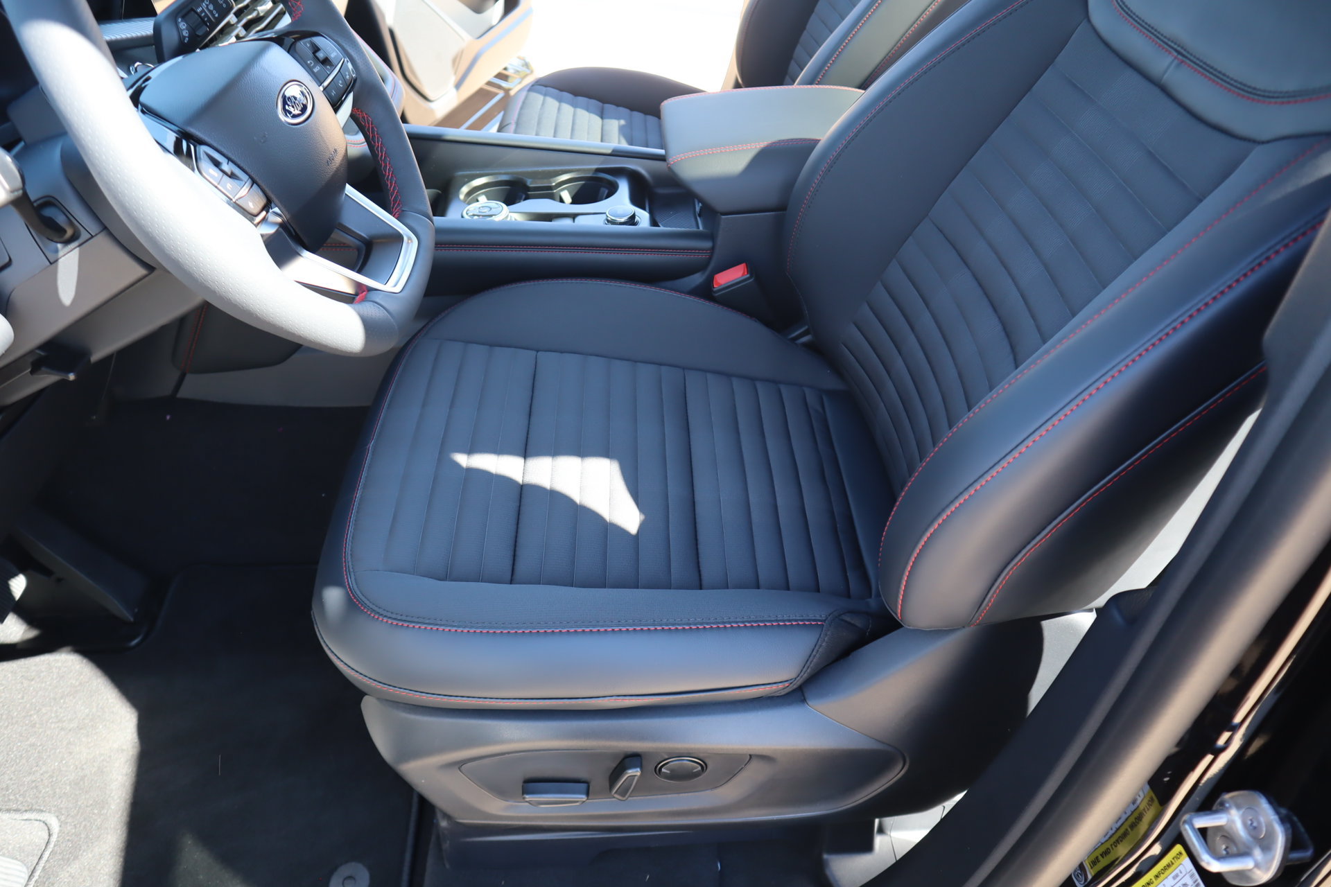 New 2027 Ford Explorer ST-Line w/ Premium Package AWD/4WD image 12
