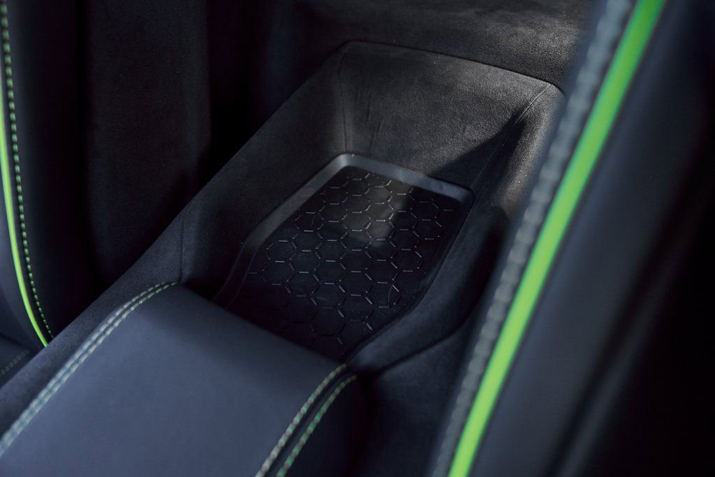 Used 2025 Lamborghini Revuelto AWD/4WD image 61