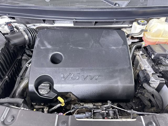 Used 2018 Chevrolet Traverse LS w/ LPO, Cargo Package FWD image 31