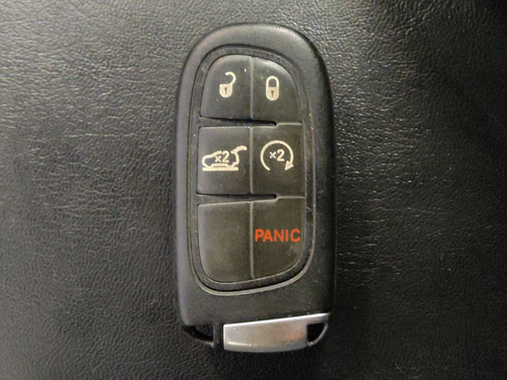 Used 2022 Jeep Cherokee Latitude Lux FWD image 32
