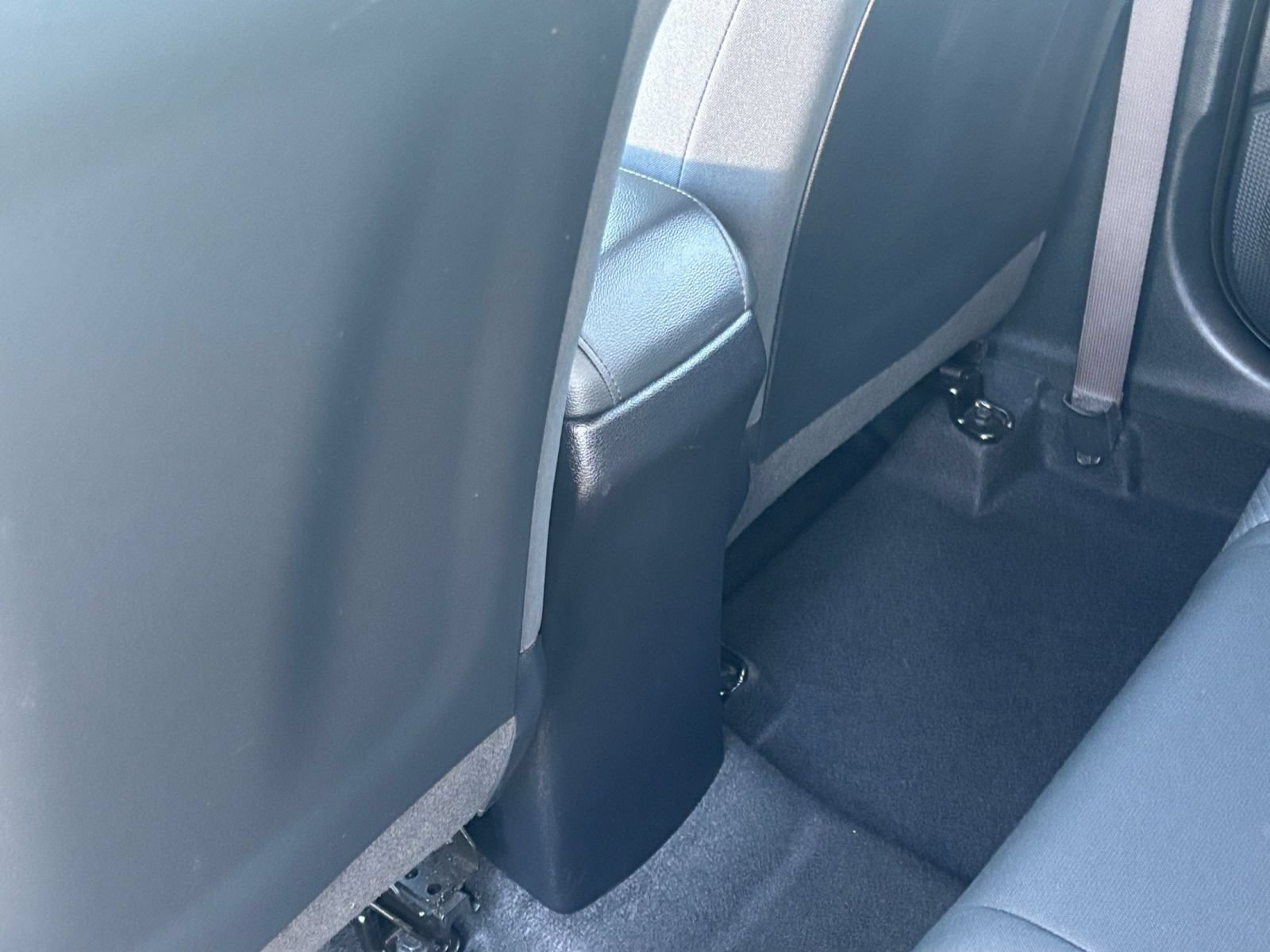 Used 2025 Kia Soul LX w/ LX Technology Package FWD image 23