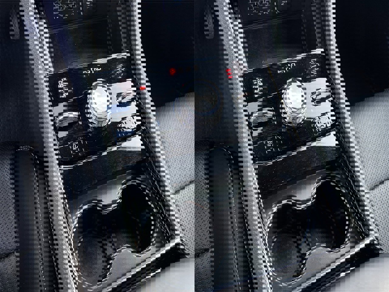 Used 2023 Jeep Grand Cherokee Overland w/ Luxury Tech Group IV image 19