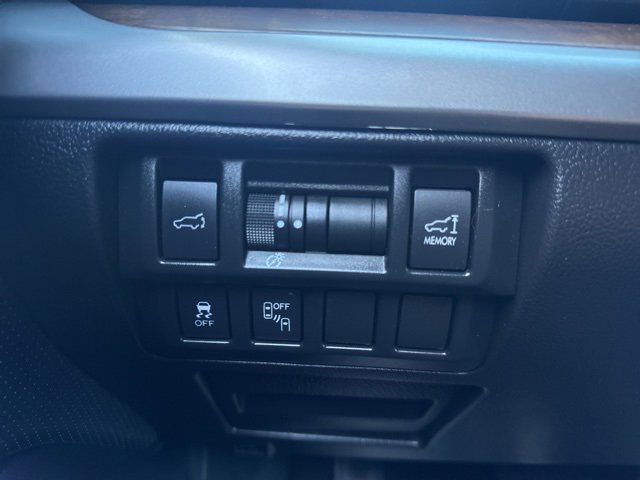 Used 2017 Subaru Outback 2.5i Limited image 14