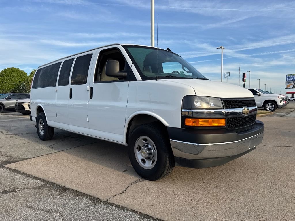 Used 2024 Chevrolet Express 3500 LT w/ LT Preferred Equipment Group image 9