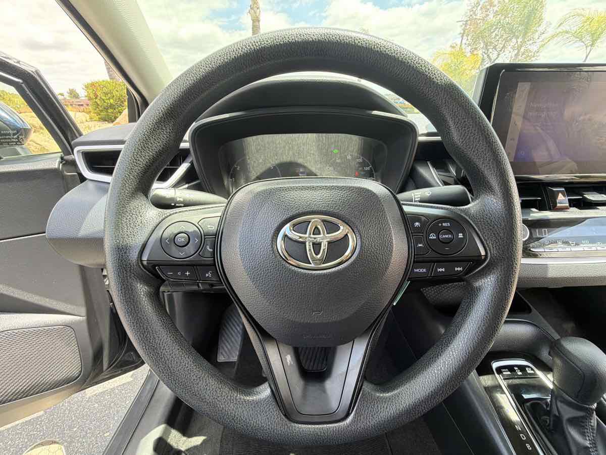 Used 2023 Toyota Corolla LE FWD image 22