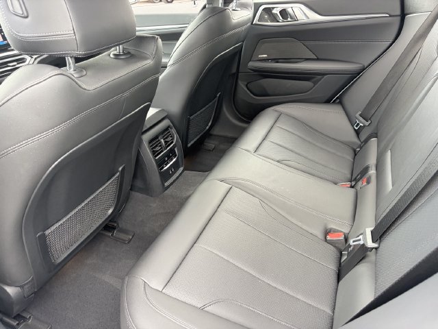Used 2024 BMW i4 eDrive35 w/ Premium Package RWD image 17