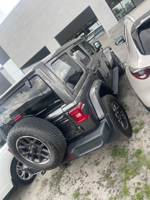 Used 2021 Jeep Wrangler Unlimited Sahara AWD/4WD image 13