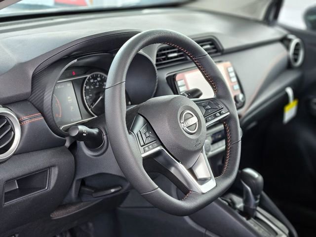 New 2025 Nissan Versa SR w/ Trunk Package FWD image 8