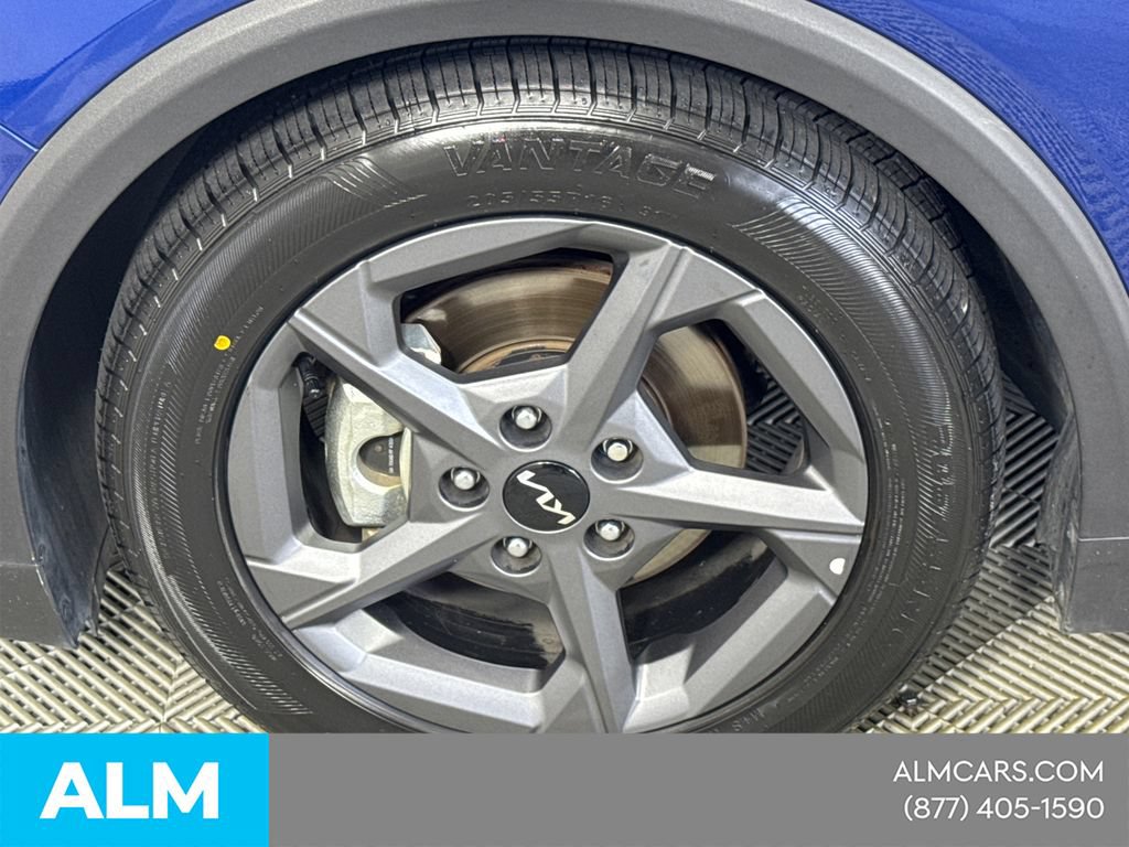 Used 2025 Kia K4 FWD image 14