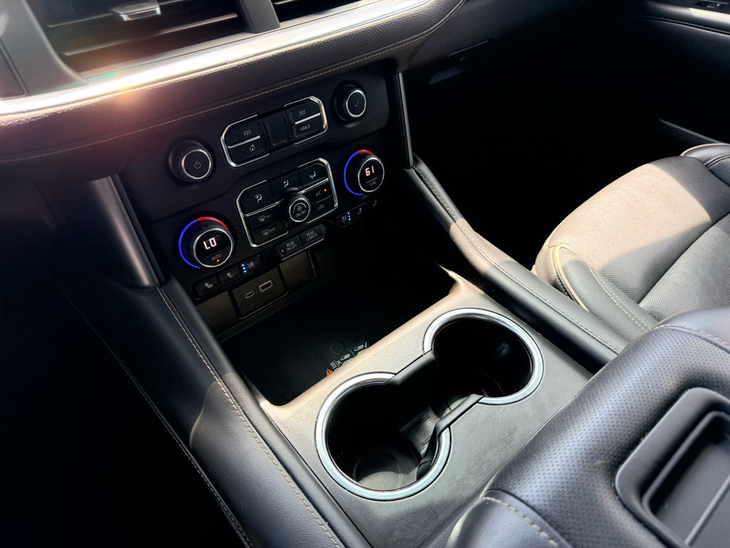 Used 2022 Chevrolet Suburban Premier RWD image 21